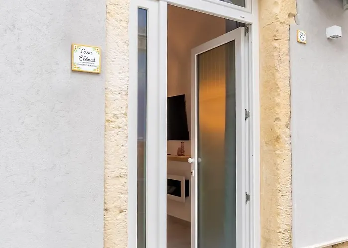 Eleinad Elegante A Pochi Passi Da Ortigia Apartment